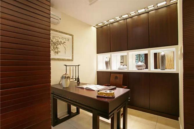 ����ʽ���װ�ް���