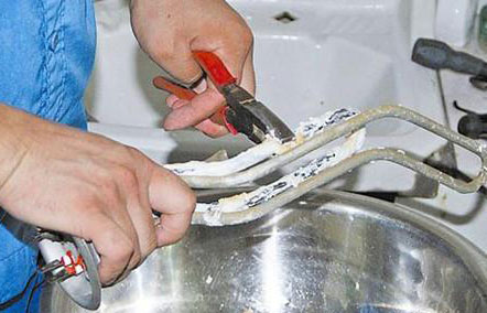 为什么电热水器烧水越来越越慢