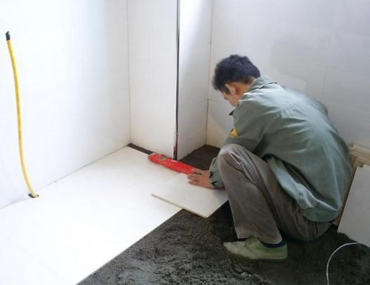 贴瓷砖用白水泥和粘合剂哪个好