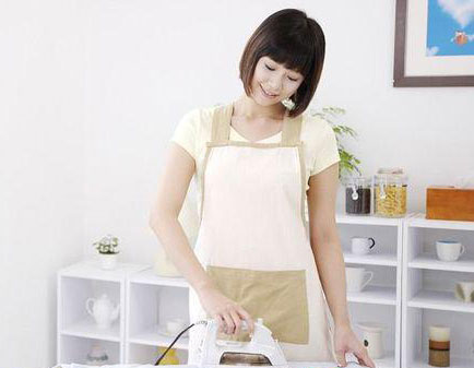 电熨斗日常清洁方法