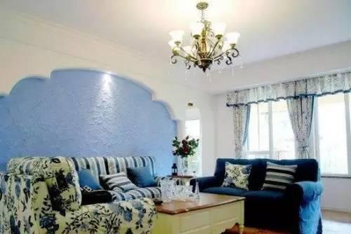 地中海风格客厅装修如何搭配窗帘