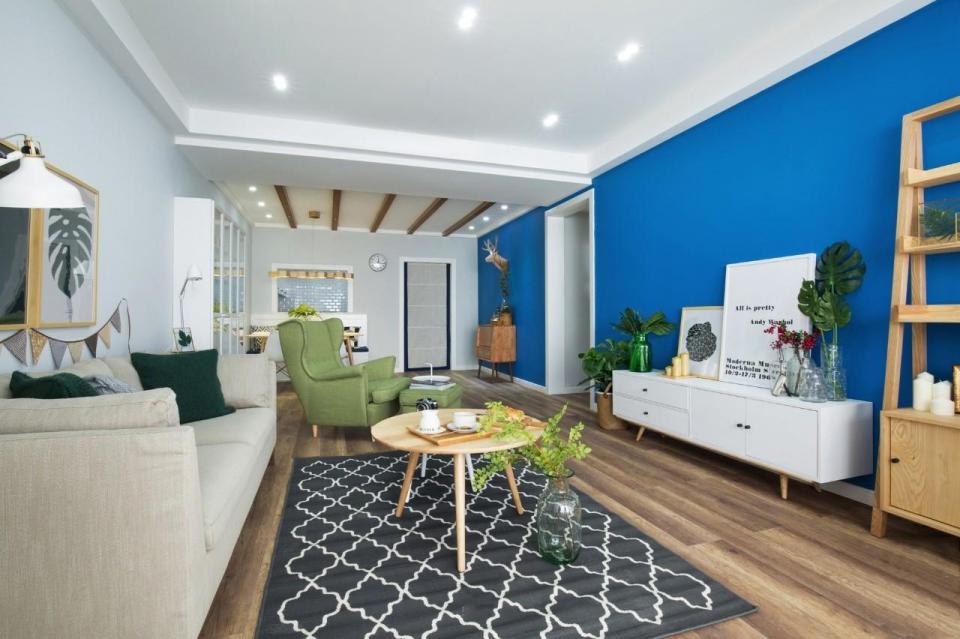 ���±�ŷ��װ��