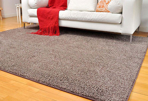 客厅地毯怎样铺才更美观