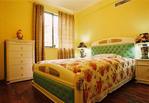 ��ɫ����װ��