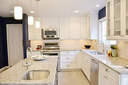 装修的开放式厨房