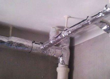 ������װ��©��