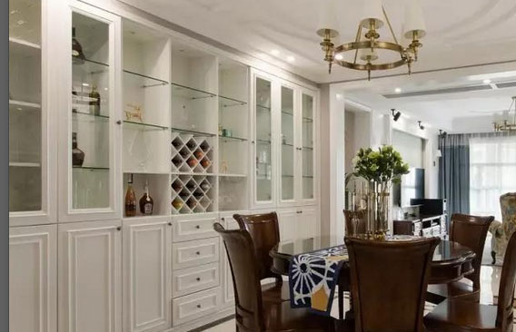 带酒柜的餐厅装修案例