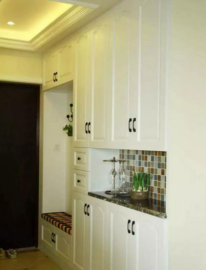 进门鞋柜装修案例