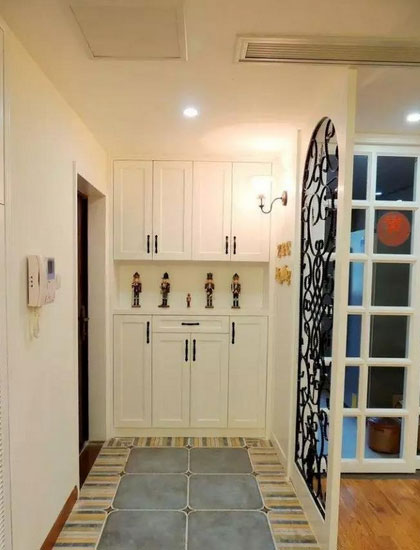 进门鞋柜装修案例