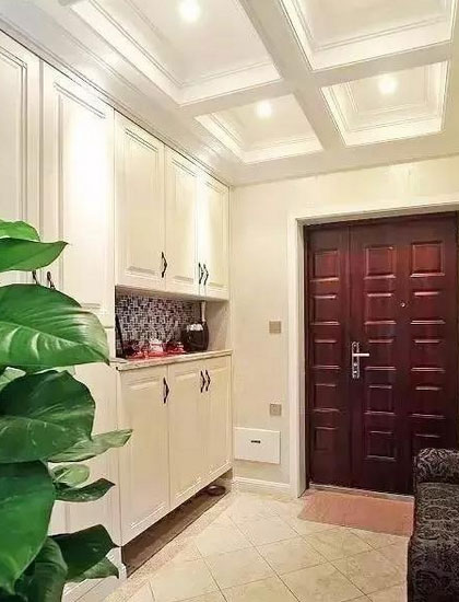 进门鞋柜装修案例