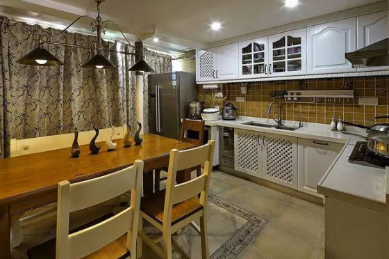 复古风格三房装修