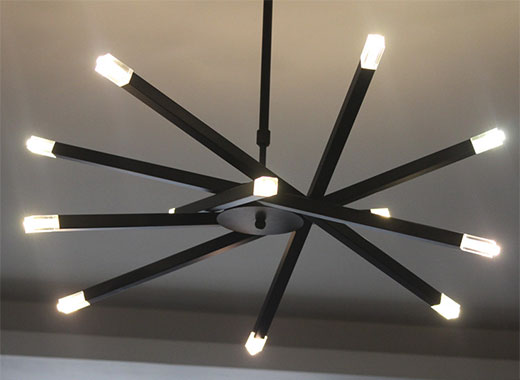 形状独特的吊灯