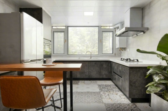 大户型装修采用简约风格