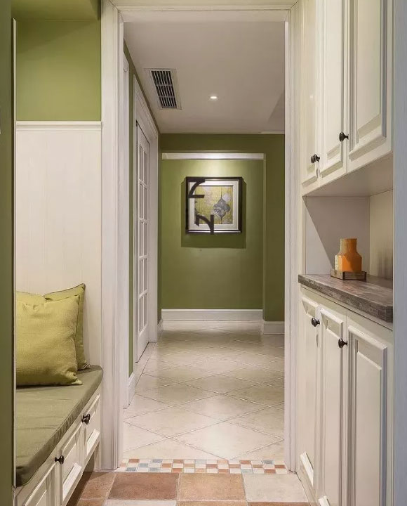 入户玄关隔断装修