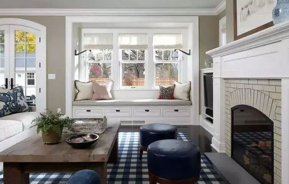 色彩搭配设计很个性的客厅装修，每一款都令人怦然心动！真是美！