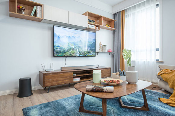 温馨舒适的北欧风装修，清新自然美极了，客餐厅隔断柜真实用！