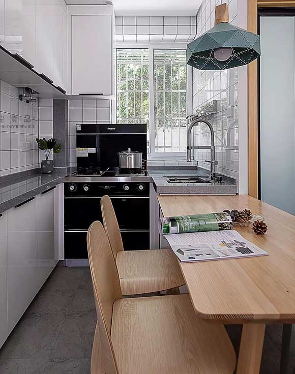 餐厅厨房一体装修案例