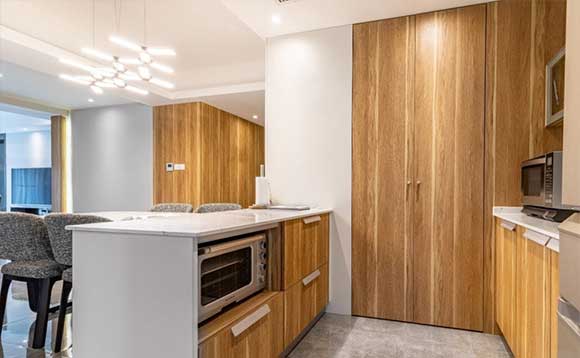 �ִ����ʽ¥װ��