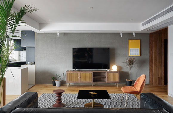 С������Ȼװ����լ�����Ͳ��������鷿һ�壬������С����װ�ޣ�