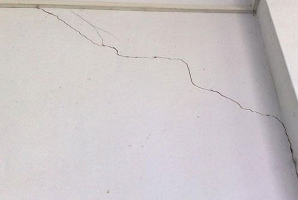 墙面开裂是什么原因？墙面开裂又该如何处理？