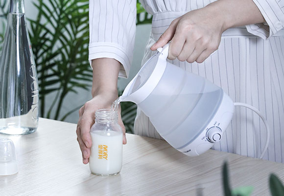 荣事达便携式小型迷你可折叠式旅行电热水壶全球通用