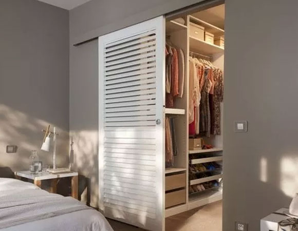 衣帽间装修,步入式衣帽间装修,小户型不能装衣帽间,小面积卧室装修