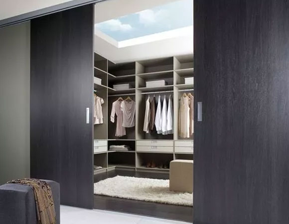 衣帽间装修,步入式衣帽间装修,小户型不能装衣帽间,小面积卧室装修