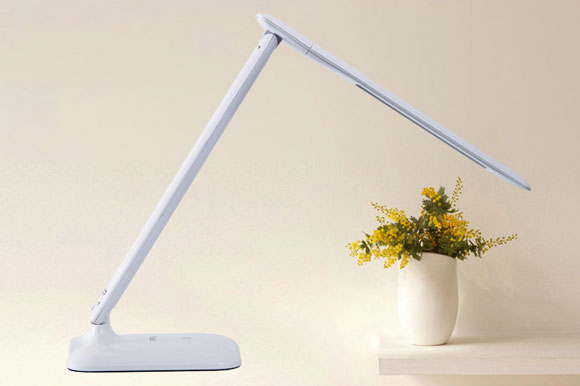 欧普充插两用LED节能学生护眼台灯