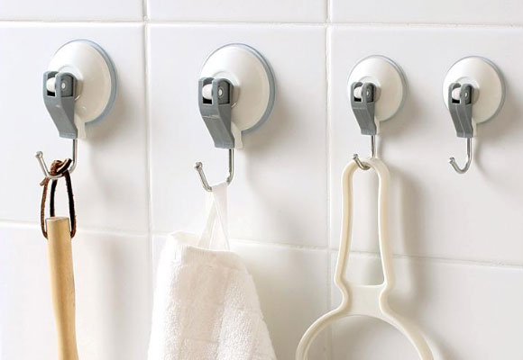 卫生间吸盘挂钩吸不住