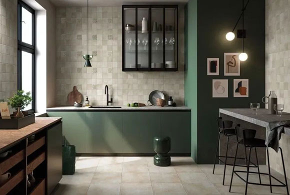 ����װ������