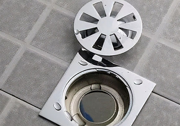 卫生间总有异味是什么原因