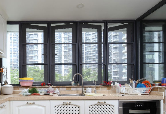 【家居清洁】厨房纱窗油污怎么清洗？这3个方法超实用！